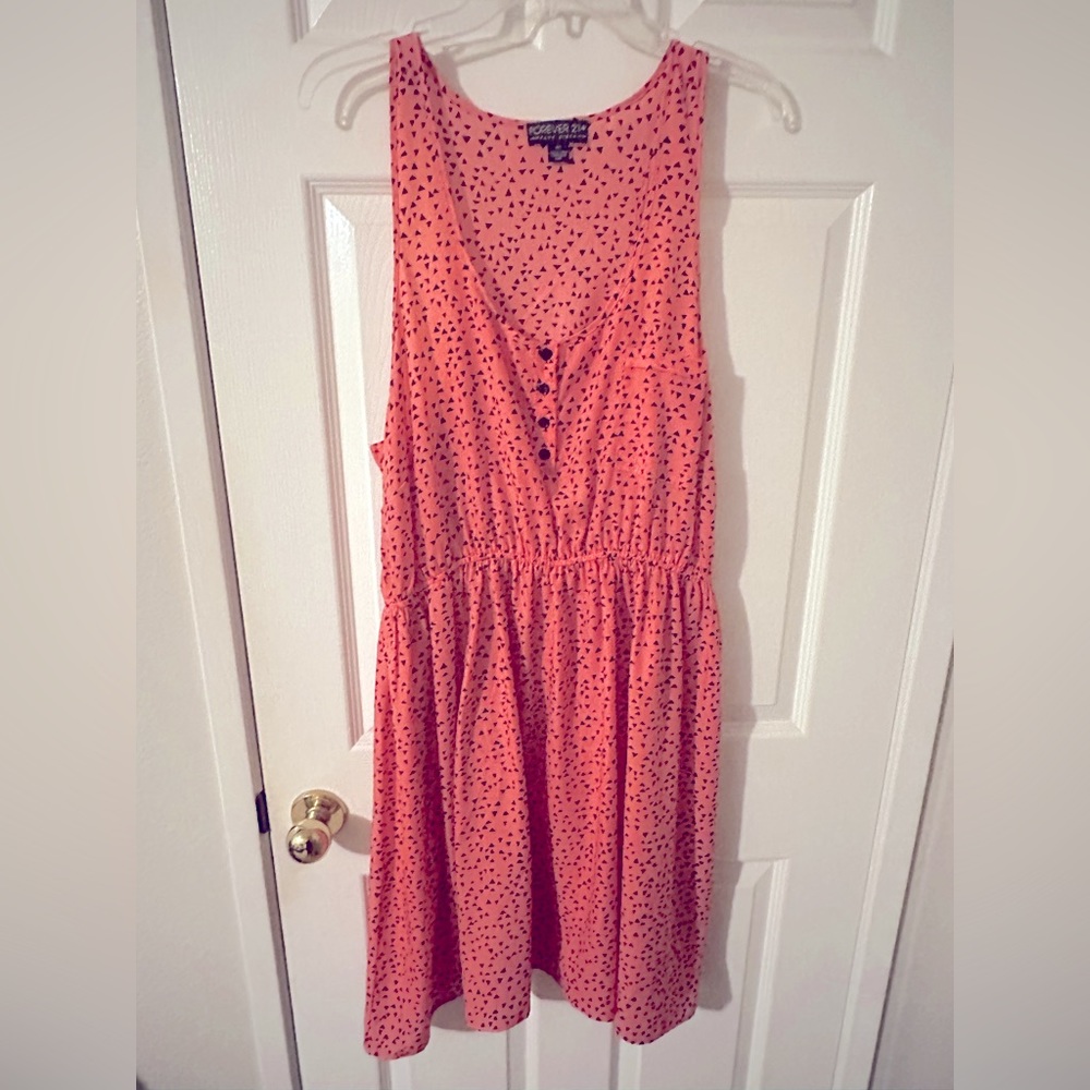 Forever 21 - Plus size Black Triangle Summer Dress in Pink